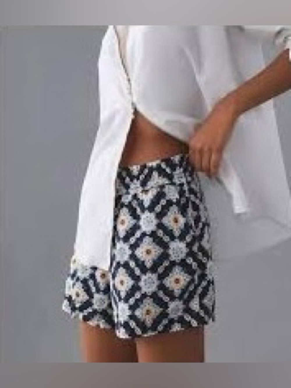 Anthropologie women’s easy traveler floral diamond print shorts - Picture 3 of 9